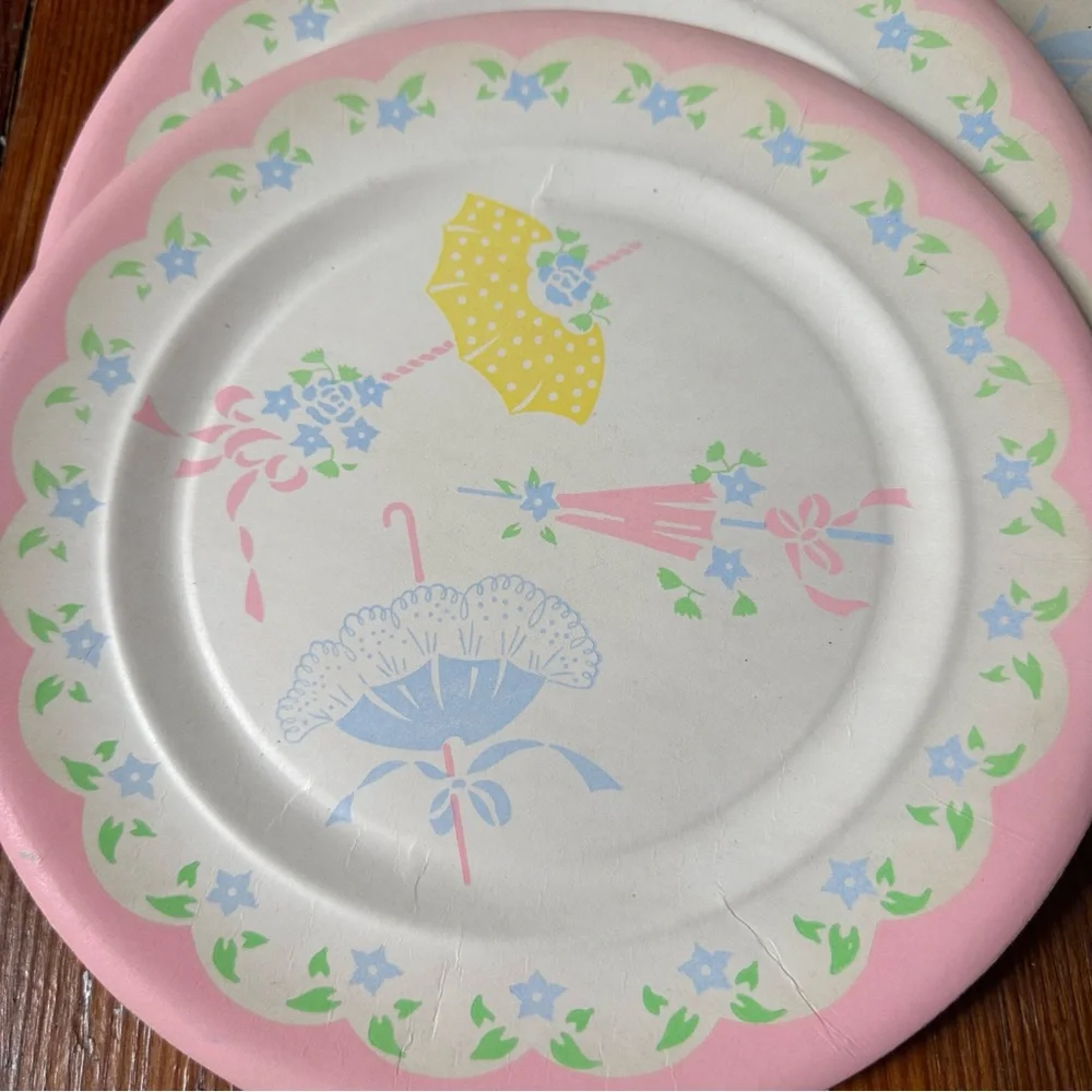 Vintage 70s baby shower parasol print paper plates